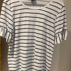 Bobeau White and Black Striped Short Sleeve Top